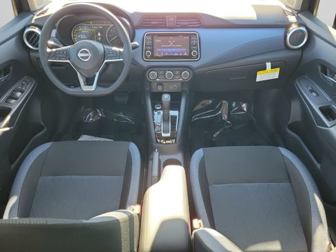 Used 2025 Nissan Versa SV w/ Trunk Package FWD image 11