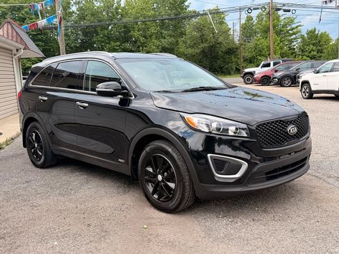 Used 2017 Kia Sorento AWD w/ LX Convenience Package image 8