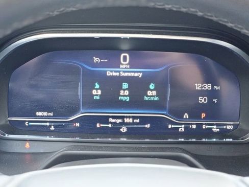 Used 2024 Chevrolet Suburban LT image 19