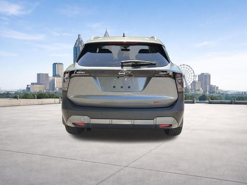 Used 2025 Nissan Kicks SR AWD/4WD image 4