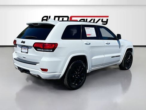 Used 2021 Jeep Grand Cherokee Laredo X AWD/4WD image 7