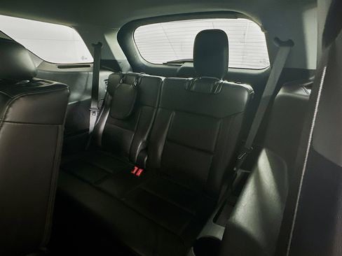 Used 2023 Ford Explorer XLT w/ Equipment Group 202A image 30