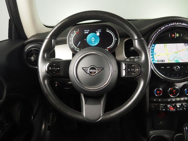 Used 2024 MINI Cooper 2-Door Hardtop FWD image 17