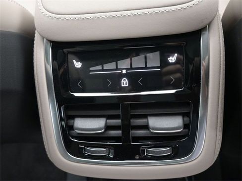 New 2026 Volvo XC90 B6 Ultra w/ Protection Package Premier image 35