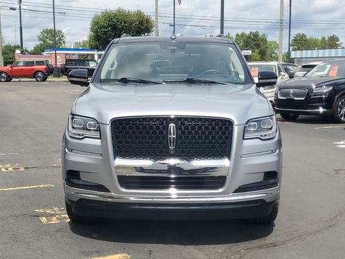 Used 2024 Lincoln Navigator Black Label AWD/4WD image 2
