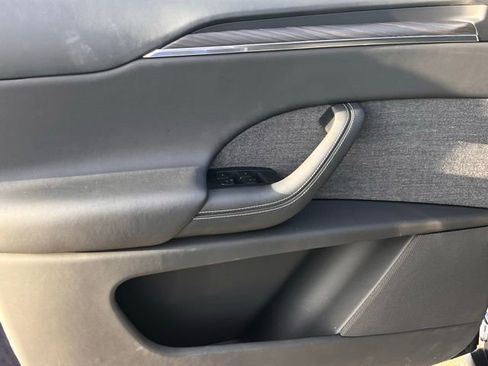 Used 2024 Tesla Model X image 12