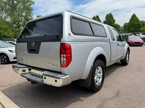 Used 2013 Nissan Frontier SV w/ SV Value Truck Pkg AWD/4WD image 7