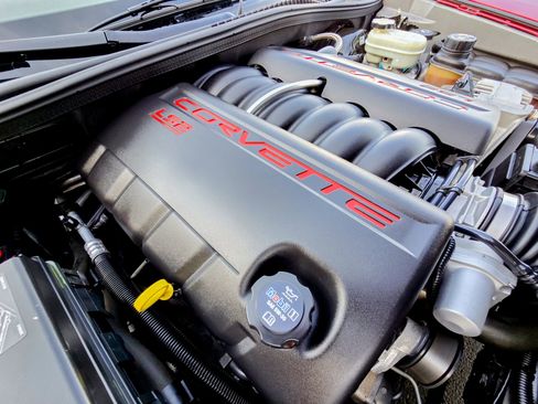 Used 2006 Chevrolet Corvette Base w/ Preferred Equipment Group image 39