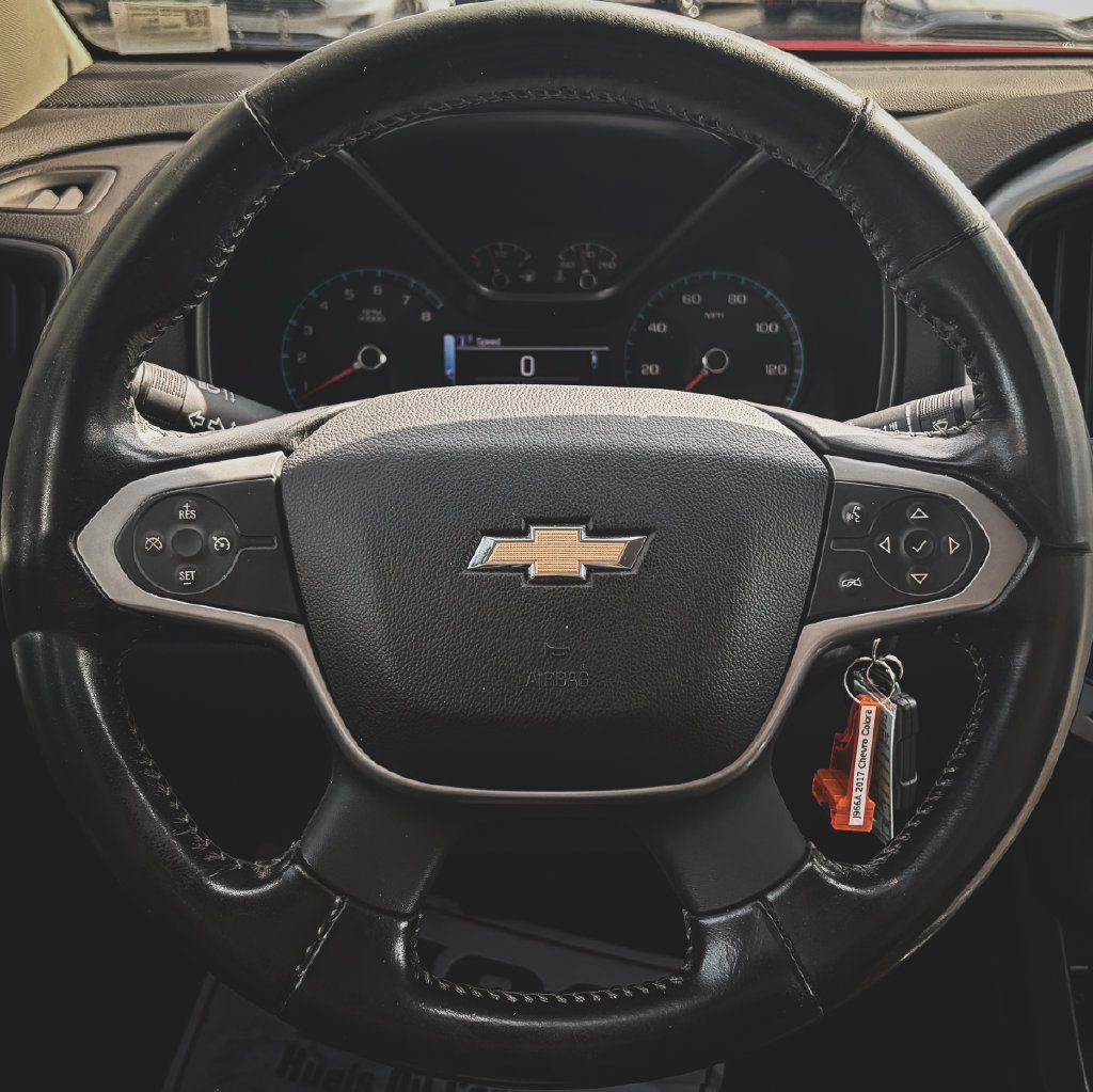 Used 2017 Chevrolet Colorado LT w/ LT Convenience Package RWD image 9
