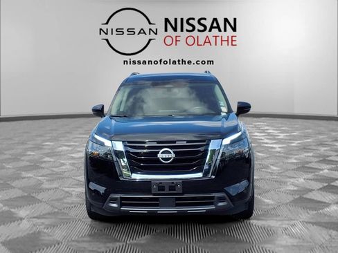 Used 2025 Nissan Pathfinder SV AWD/4WD image 32