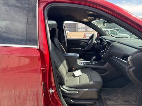 Used 2023 Chevrolet Traverse LT image 20