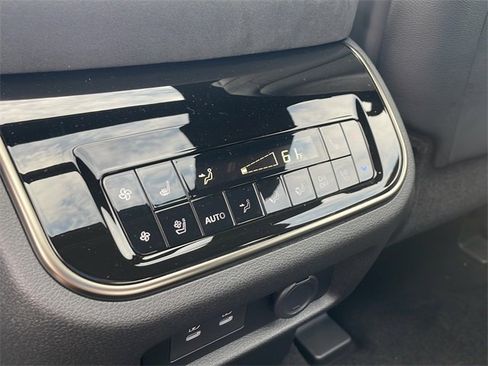 New 2026 INFINITI QX80 Sport w/ Sport Exterior Package image 18