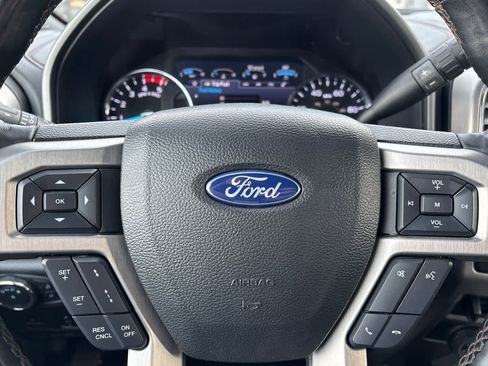 Certified 2021 Ford F350 Platinum image 23