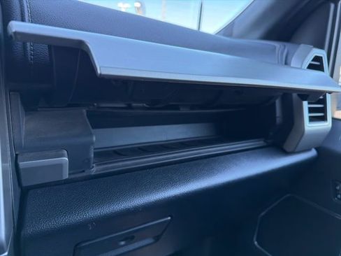 Certified 2022 Ford F250 Lariat w/ Black Appearance Package image 33