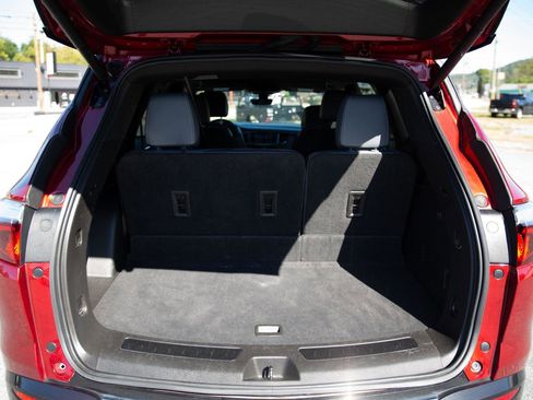 Used 2024 Buick Enclave Premium image 27