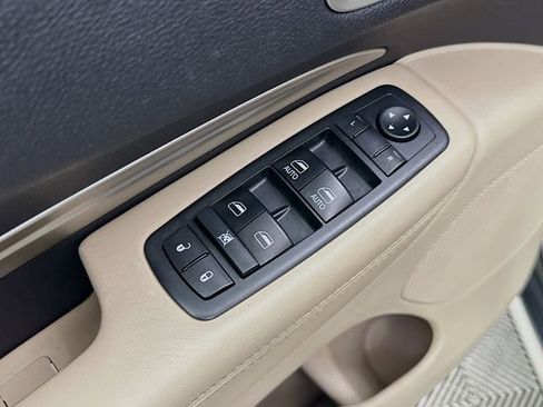 Used 2019 Dodge Durango SXT w/ 3rd Row Seating Group AWD/4WD image 17