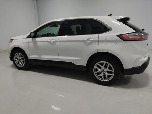 Used 2022 Ford Edge SEL w/ Convenience Package image 3