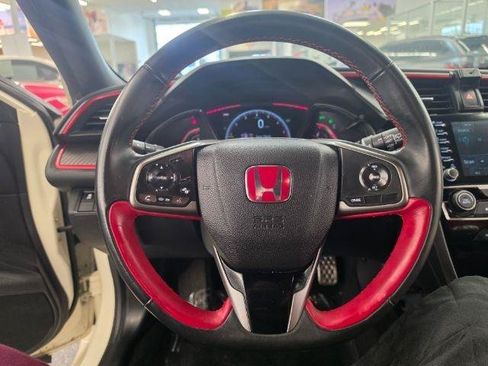 Used 2019 Honda Civic Type R image 11