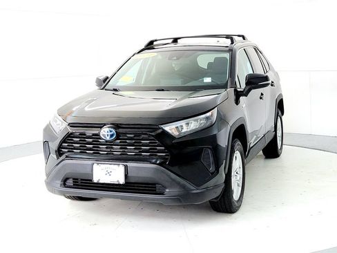 Used 2021 Toyota RAV4 LE w/ Carpet Mat Package (TMS) AWD/4WD image 2