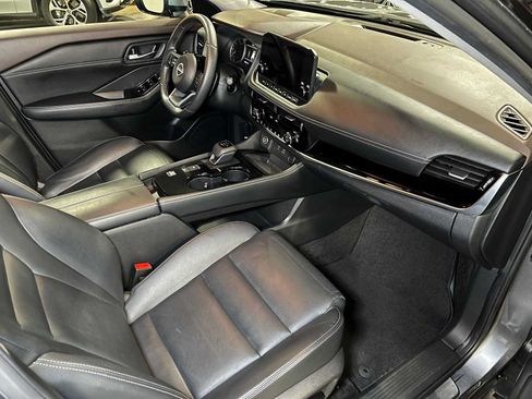 Used 2023 Nissan Rogue SL w/ SL Premium Package FWD image 11