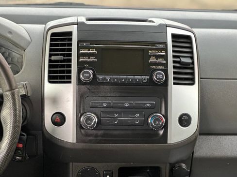 Used 2014 Nissan Xterra S image 12