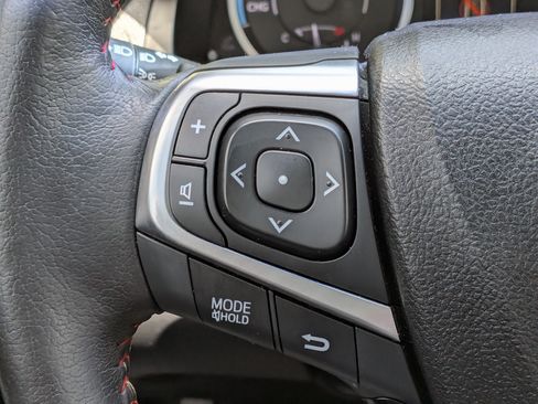 Used 2016 Toyota Camry SE FWD image 22