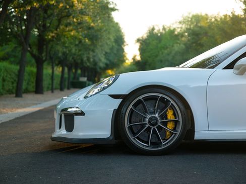Used 2015 Porsche 911 GT3 RWD image 13