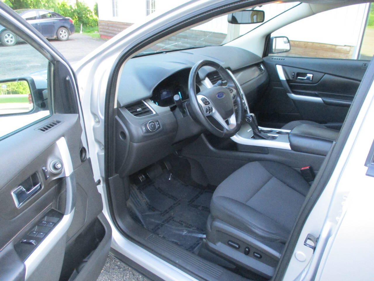 Used 2013 Ford Edge SEL FWD image 14