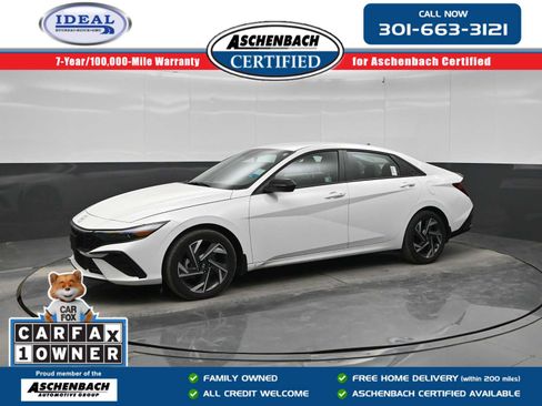 Certified 2025 Hyundai Elantra SEL FWD image 1