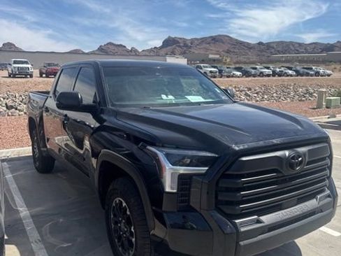Used 2025 Toyota Tundra SR5 w/ SR5 Convenience Package AWD/4WD image 2