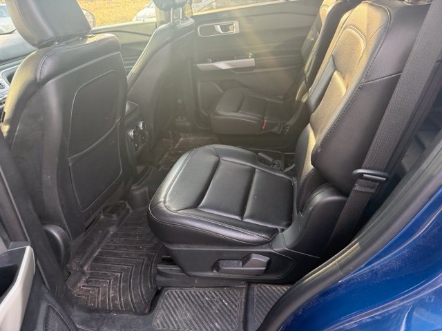 Used 2020 Ford Explorer XLT w/ Equipment Group 202A AWD/4WD image 7