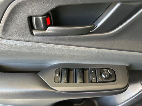 Used 2023 Toyota Prius LE FWD image 12