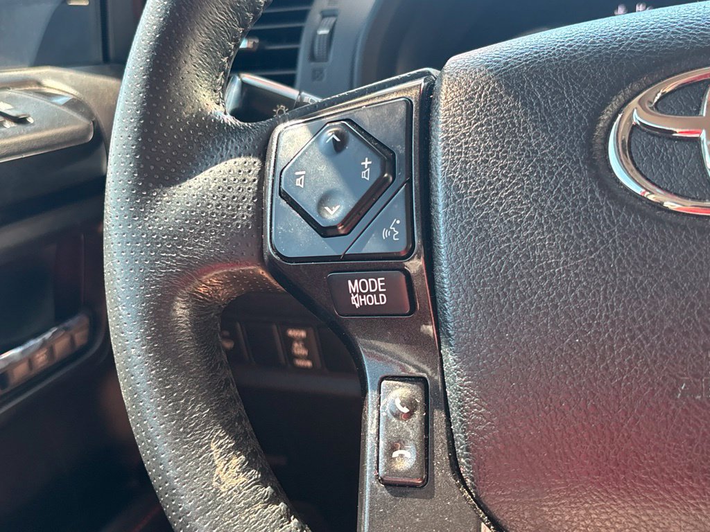 Used 2020 Toyota 4Runner TRD Off-Road Premium AWD/4WD image 19