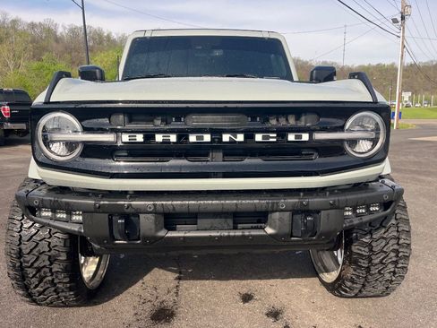 Used 2021 Ford Bronco Outer Banks image 2