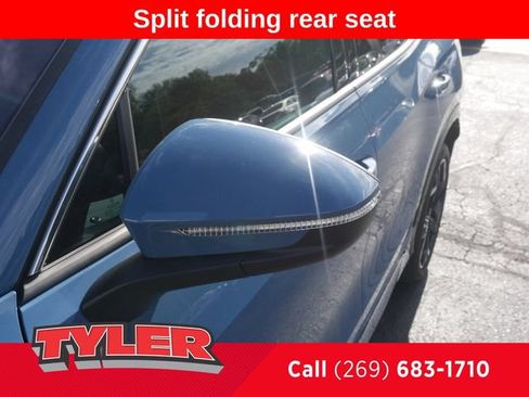 Used 2025 Volkswagen Tiguan SEL R-Line AWD/4WD image 12