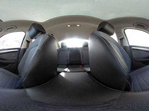 Used 2025 Volkswagen Jetta SE image 42