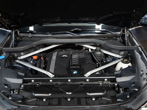 Used 2019 BMW X5 xDrive40i w/ Convenience Package image 21