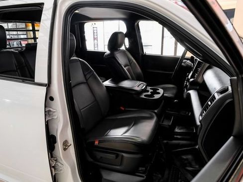 Used 2024 RAM 5500 Tradesman w/ Chrome Appearance Group AWD/4WD image 34