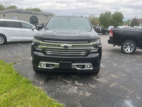 Used 2019 Chevrolet Silverado 1500 High Country w/ Technology Package AWD/4WD image 13