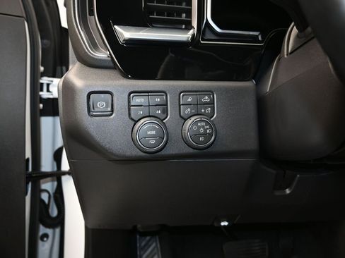 New 2026 Chevrolet Silverado 1500 LT Trail Boss w/ LT Trail Boss Premium Package AWD/4WD image 13