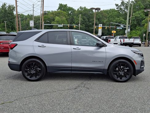 Used 2024 Chevrolet Equinox LS w/ LS Convenience Package FWD image 8