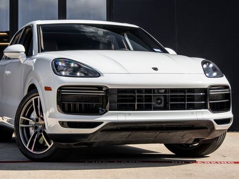 Certified 2023 Porsche Cayenne Turbo AWD/4WD image 9