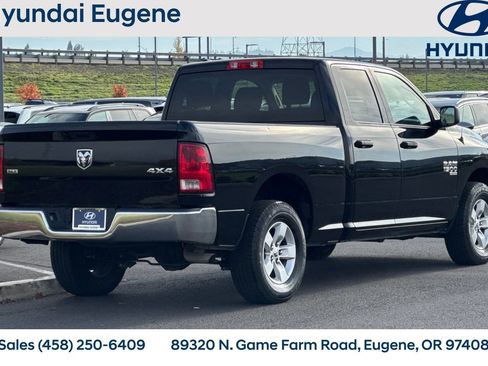 Used 2024 RAM 1500 Classic SLT image 3