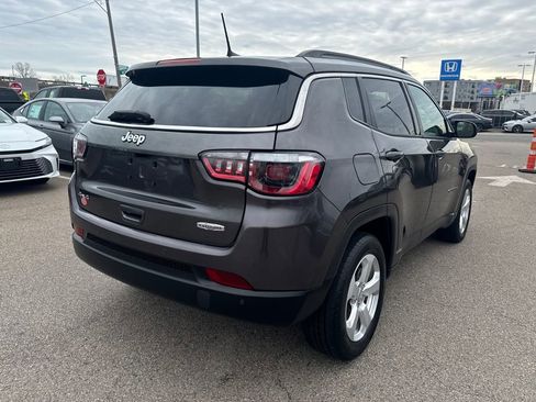 Used 2018 Jeep Compass Latitude w/ Popular Equipment Group image 9