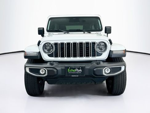 Used 2025 Jeep Wrangler Unlimited Sahara w/ Safety Group AWD/4WD image 2