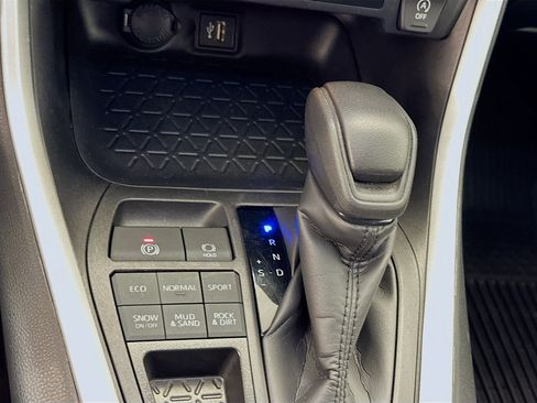 Used 2024 Toyota RAV4 LE image 25