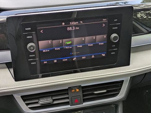 New 2025 Volkswagen Taos SE image 12