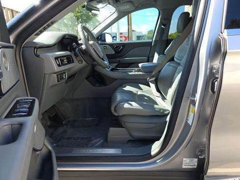 Used 2021 Lincoln Aviator Reserve w/ Equipment Group 202A image 19