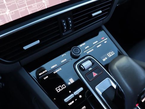 Used 2021 Porsche Cayenne image 55