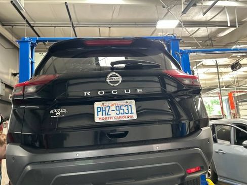 Used 2021 Nissan Rogue S FWD image 10